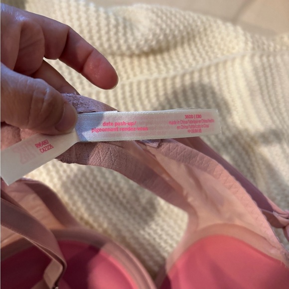 PINK VS Date Push-Up Bra - Picture 3 of 4